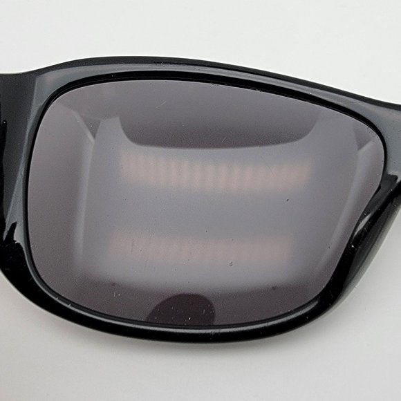 *SOLD* Vera Bradley Holly 023 Purple Punch Black Frame Grey Lens Sunglasses - Picture 10 of 16